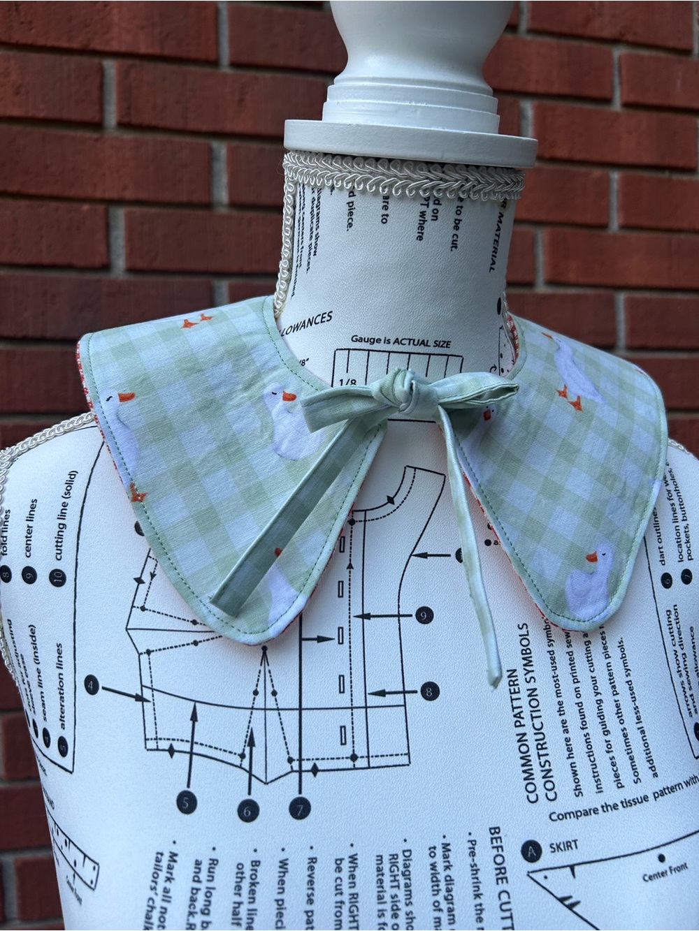 Reversible Detachable Collar in Light Sage with Duck Print